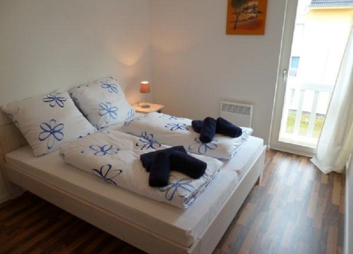 Schlafzimmer 1