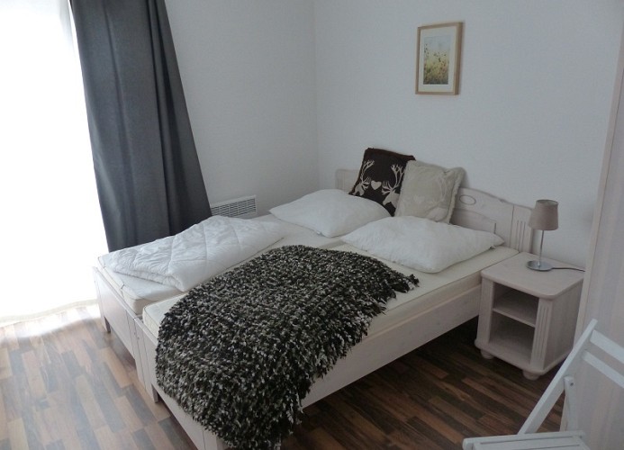 Schlafzimmer 2